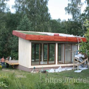 Летний домик «Бунгало» - озеленение крыши